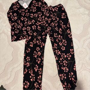 Floral Women’s Lounge Set - Black and Pink